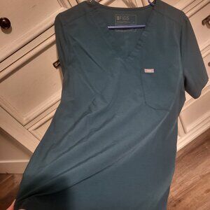 Figs scrub top